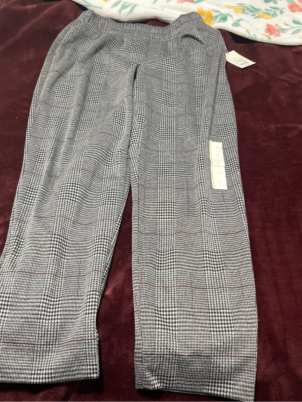 A new day Women's Gray Plaid Pull-On Pants size small